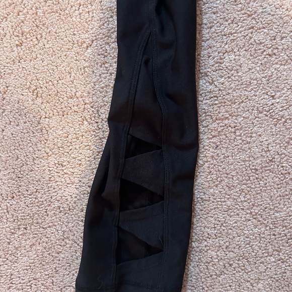 Steve Madden cut out leggings - Picture 3 of 3